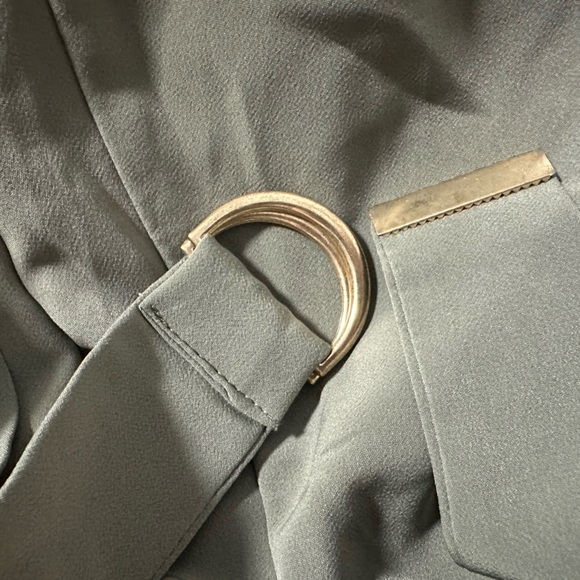 H&M Green Trench Coat with Belted Waist and Classic Lapel - Picture 9 of 9